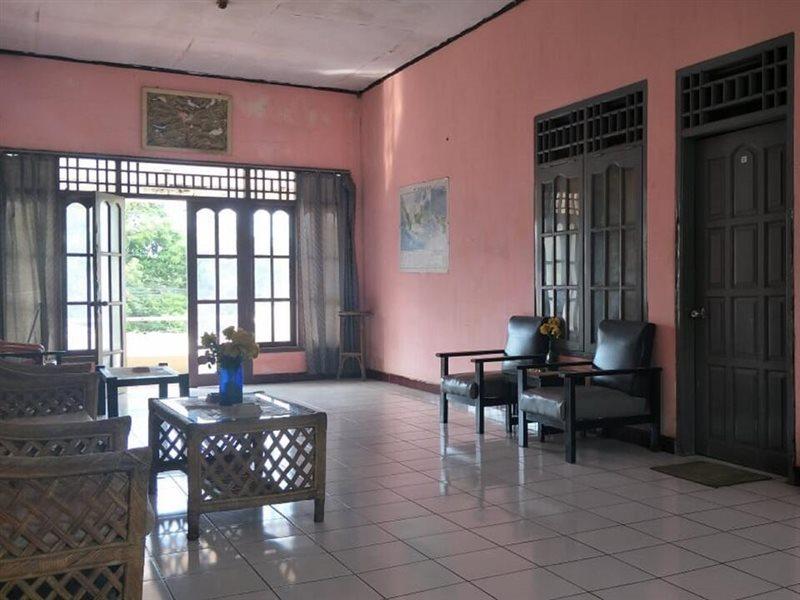 斯波特昂2969茨特拉阿宇酒店 Labuhan 外观 照片
