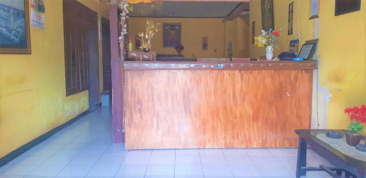 斯波特昂2969茨特拉阿宇酒店 Labuhan 外观 照片